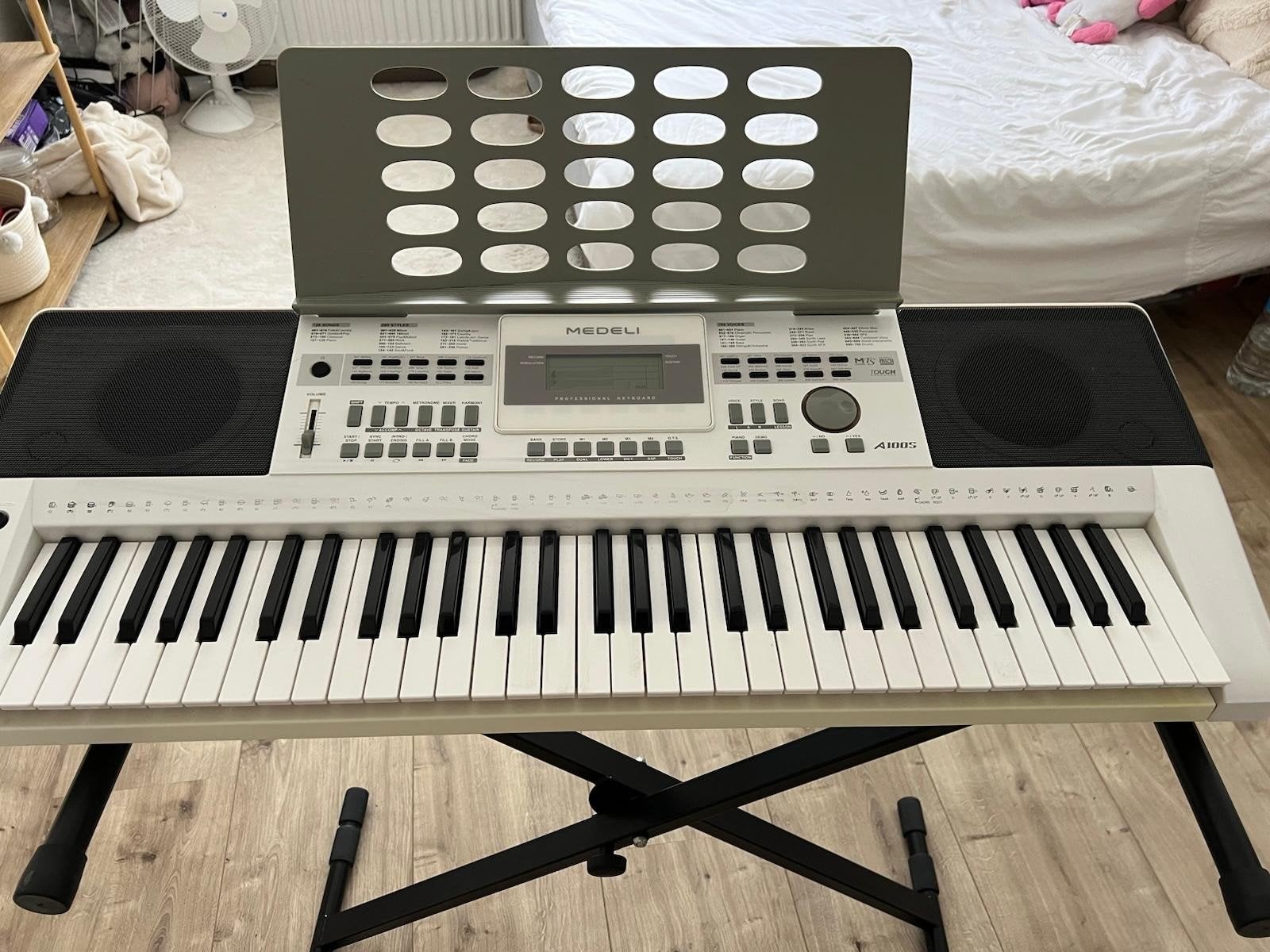 MEDELI A100S - 61 WITTE DYNAMISCHE TOETSEN, Muziek en Instrumenten, Keyboards, Ophalen, 61 toetsen, Medeli, Aanslaggevoelig