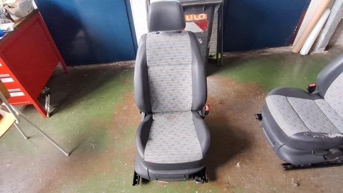 Stoel rechts van een Volkswagen Caddy, Gebruikt, -, Volkswagen, -