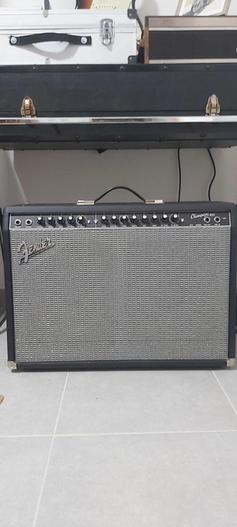 Fender versterker champion 100 amplifier met effecten, Musique & Instruments, Amplis | Basse & Guitare, Enlèvement