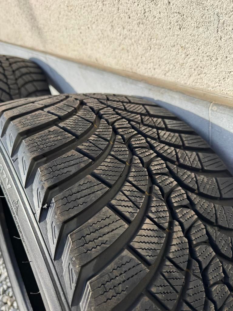 Pneus d'hiver Kumho Wintercraft WP71 de 18 pouces, Autos : Pièces & Accessoires, Pneus & Jantes, Neuf, Pneus hiver, Véhicule de tourisme