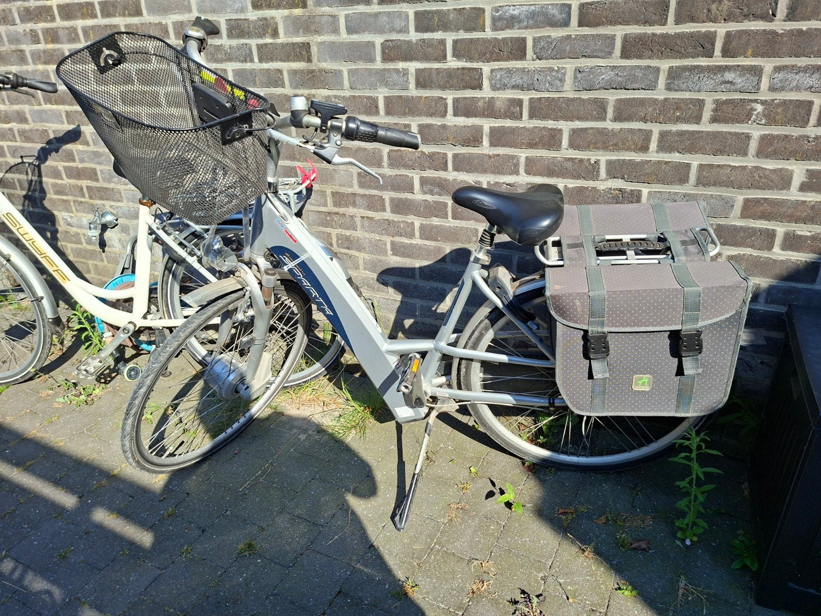 Elektrische fiets (28") met lage opstap te koop.
Vraagprijs, Enlèvement, Utilisé, Moins de 10 vitesses