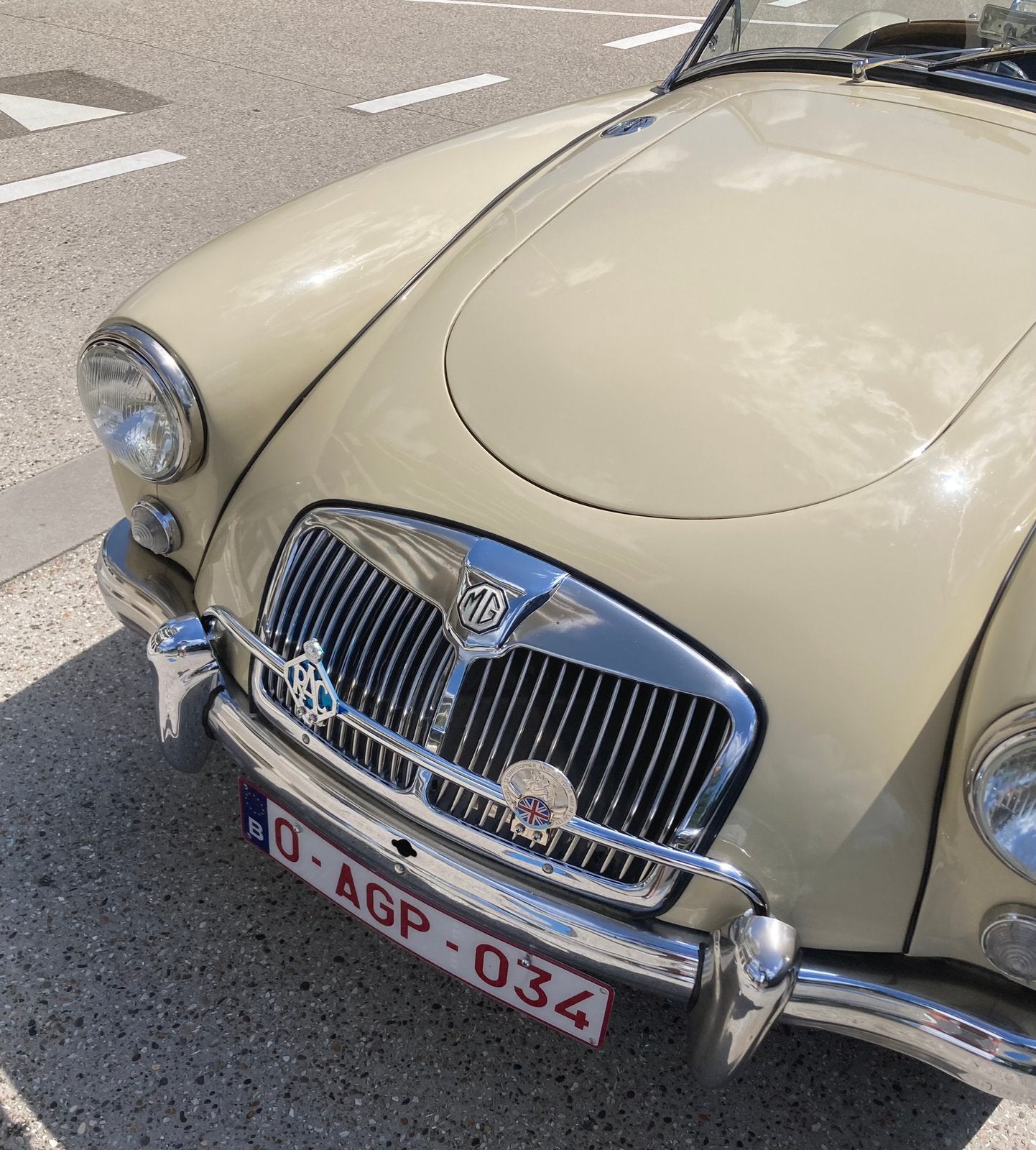 Oldtimer Cabrio MGA, Auto's, Oldtimers, Achterwielaandrijving, Zwart, Cabriolet, 1600 cc