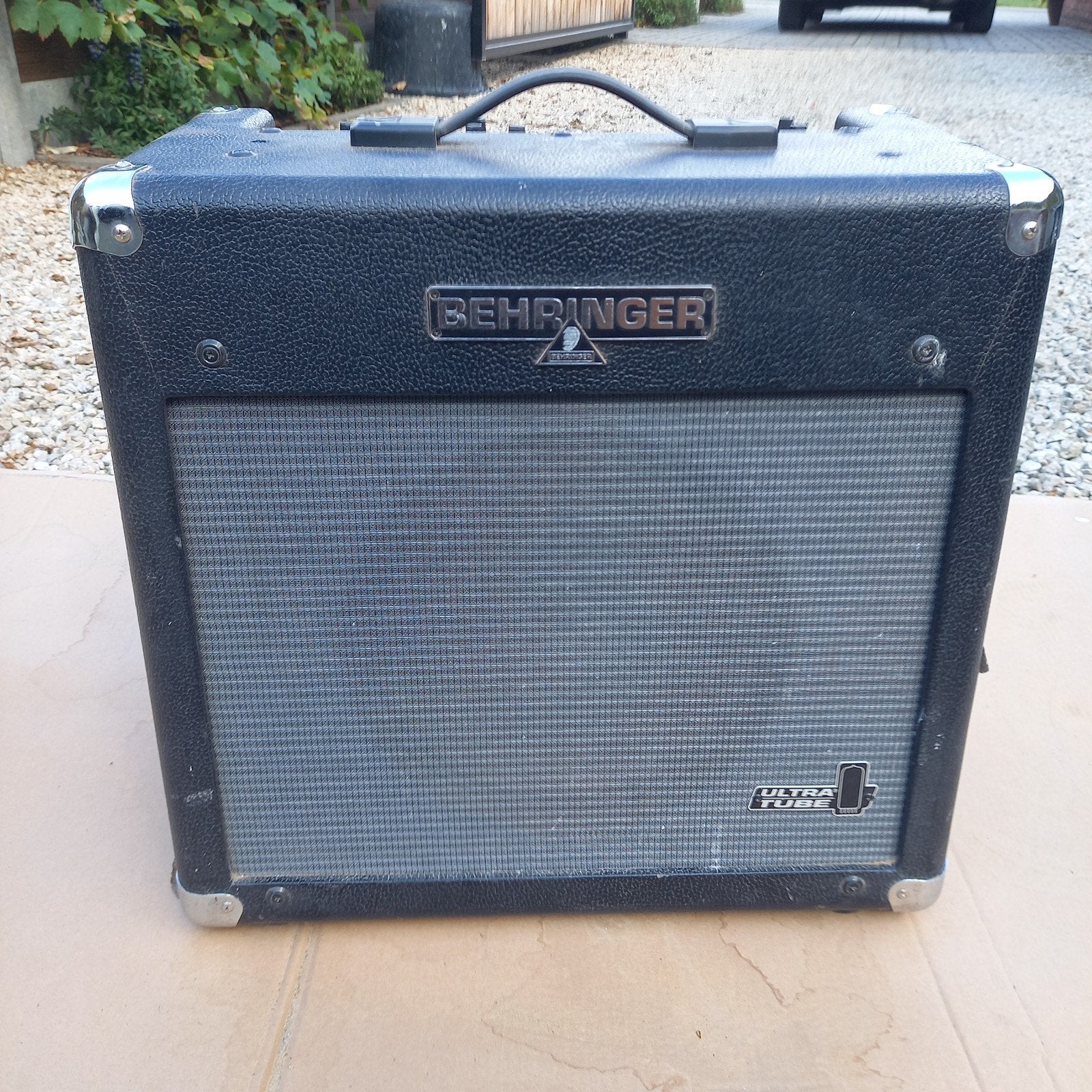 Behringer, Ophalen