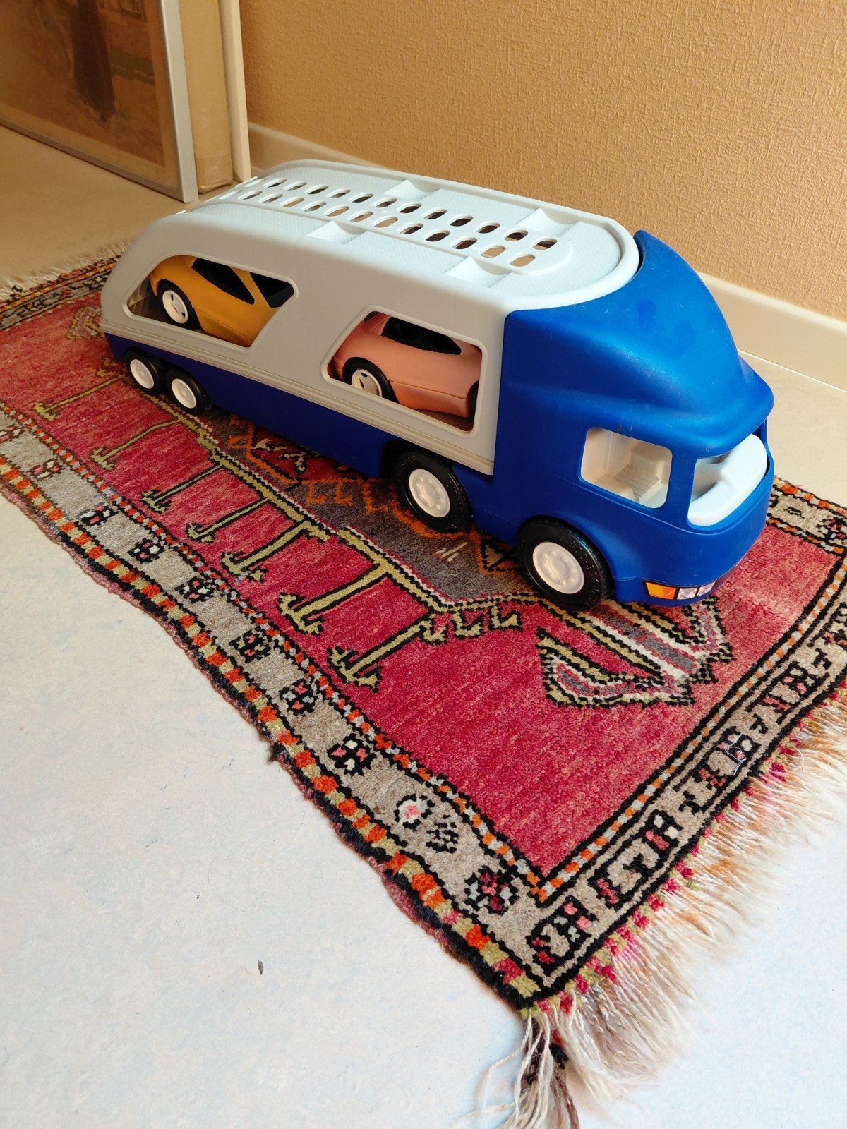 gros camion loue 2 voitures, Enlèvement ou Envoi