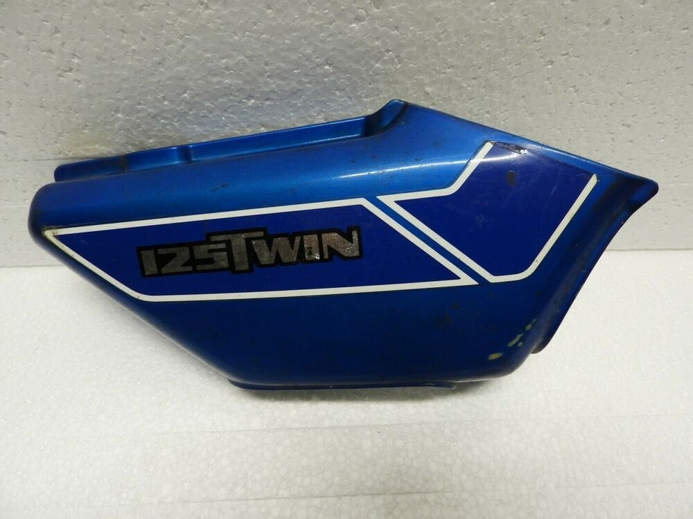 CB125 1970 - 1971 Honda Cover Cover onder zadel D1-44318