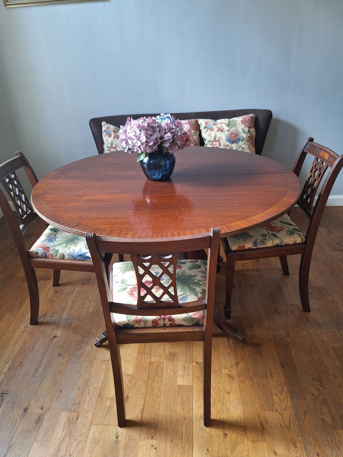 Salle à manger romantique en acajou, Enlèvement, Utilisé, 4 à 6 chaises