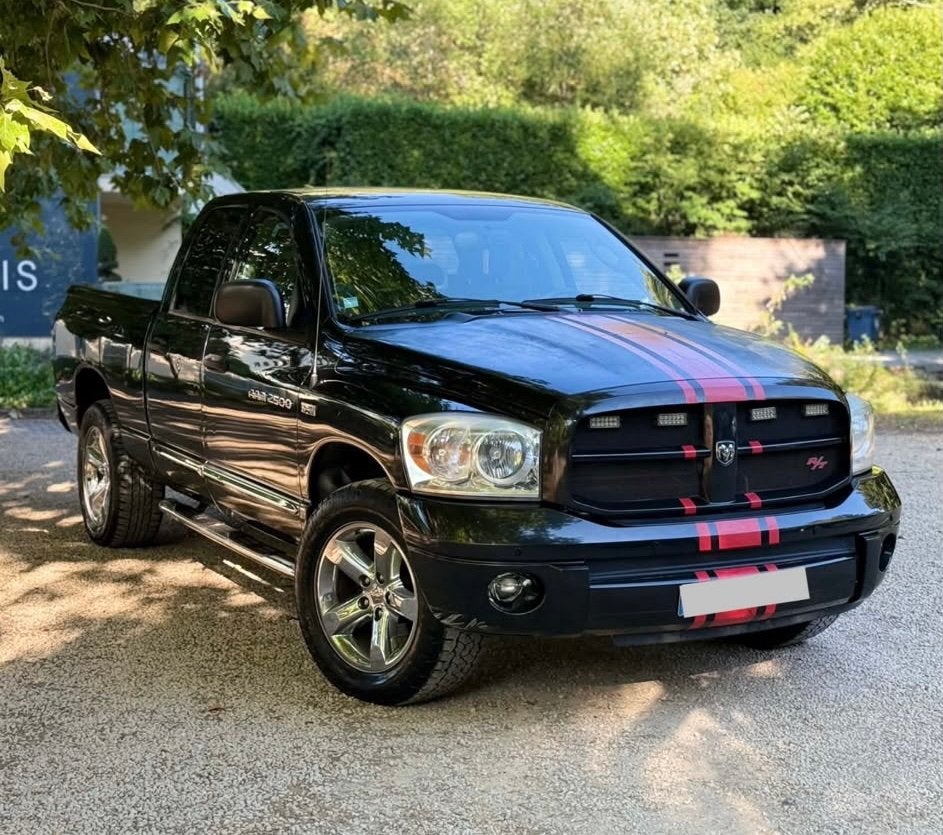 DODGE RAM 1500 5.7 V8 HEMI LARAMIE 4X4, Auto's, Automaat, Overige brandstoffen, Zwart, Leder