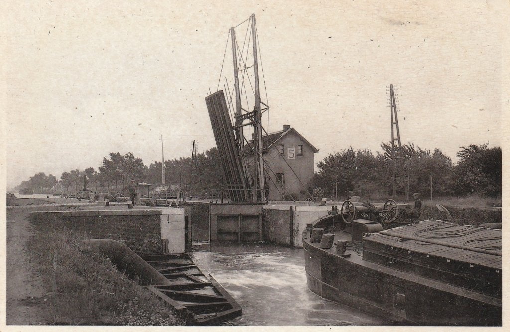 Dessel, Verzenden