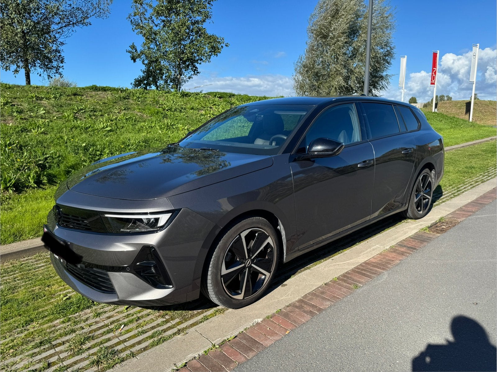 Opel astra sports tourer GS LINE benzine - automaat -16000km, Auto's, Dealer onderhouden, Leder en Stof, 96 kW, Particulier