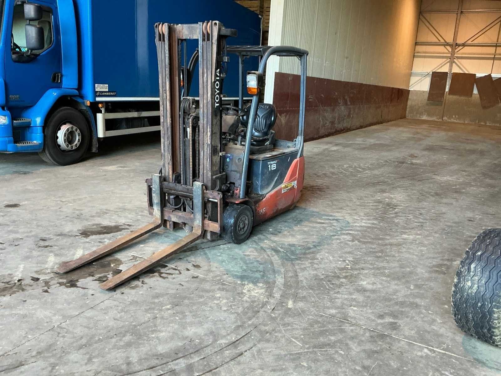 Carreur élévateur Toyota 2015, Électrique, Chariot élévateur, Toyota