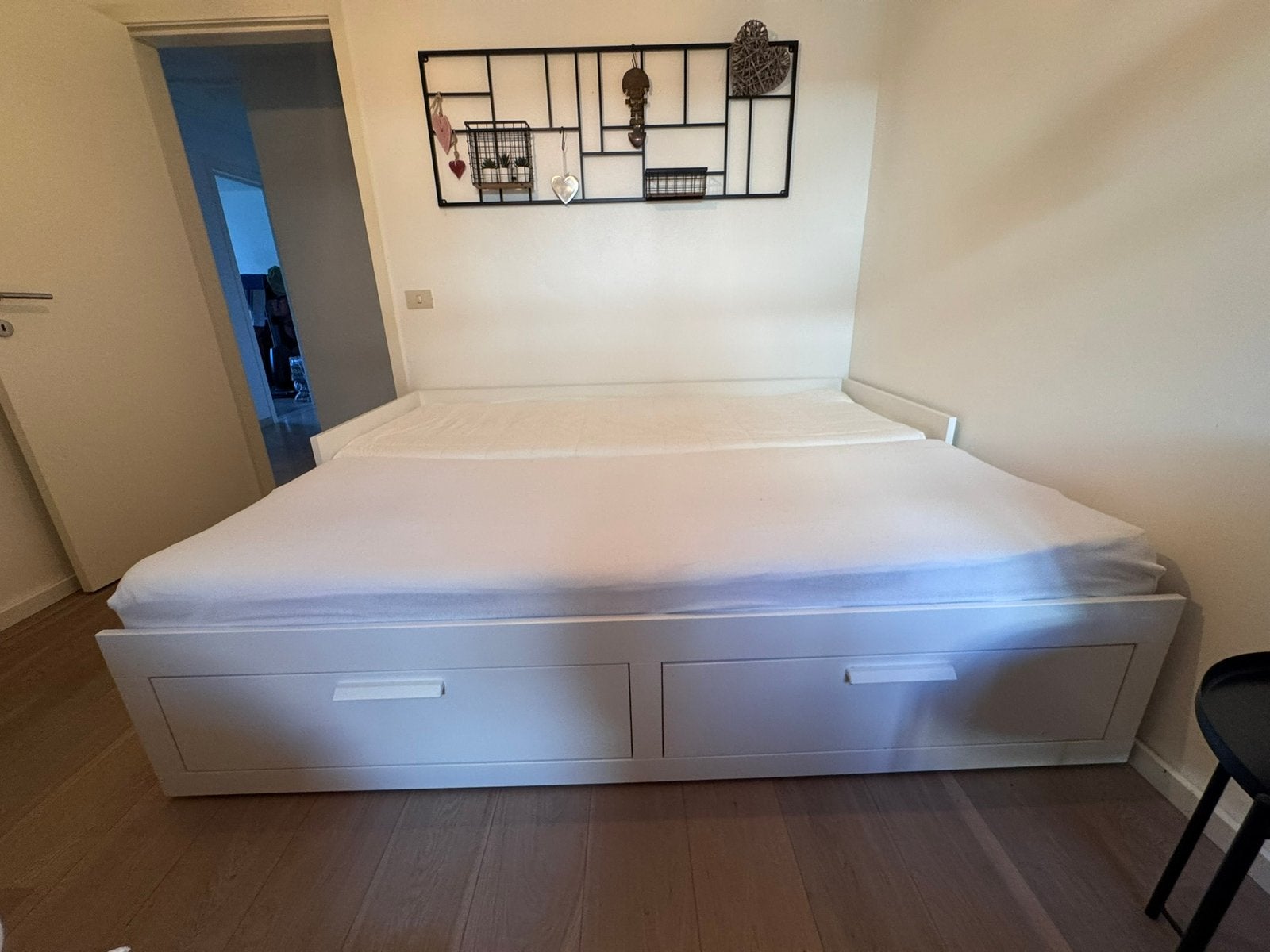Mooie, handige bedbank (2 pers) van Ikea met opbergschuiven, Maison & Meubles, Comme neuf, Enlèvement, 80 cm, 200 cm