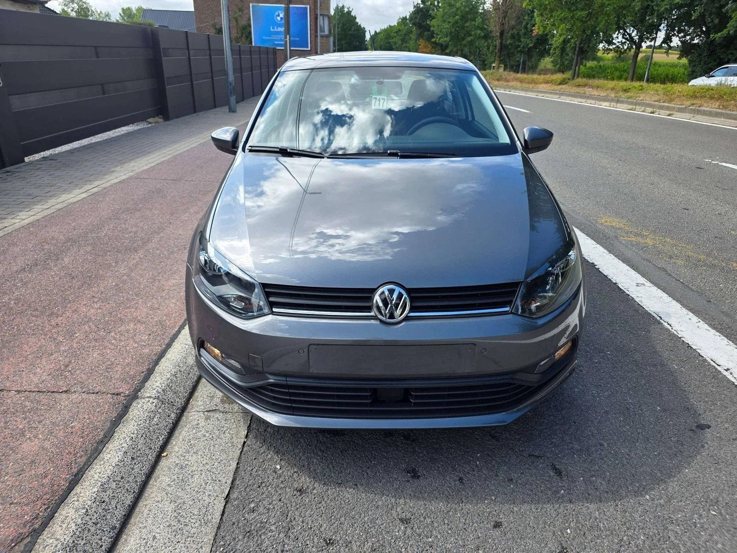 Volkswagen Polo 1.0i ! 53000KM ! 1EIG IN ZEER GOEDE STAAT, Auto's, Stof, Zwart, Bedrijf, 3 cilinders
