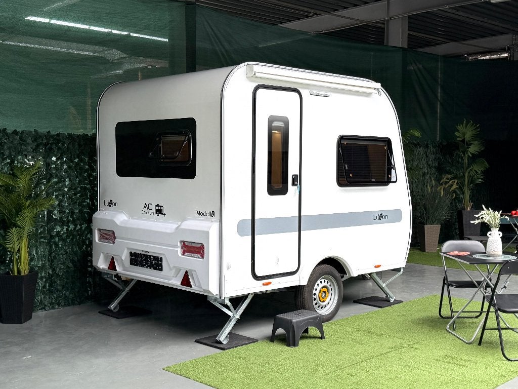 Luxon Model X - Nouveau - 2026 - 590 kg - KNOTT, Caravanes & Camping, Caravanes, Autres marques, Réchaud à gaz, Lit transversal