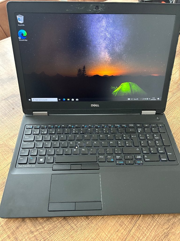 Processeur Core i7 Precision 3510, 256 GB, 8 GB, Intel Core i7 processor, Utilisé