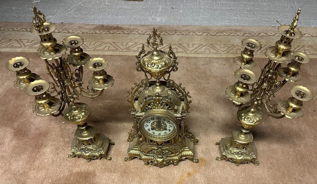 Gepolierd messing of verguld bronzen schouw ornament, Ophalen
