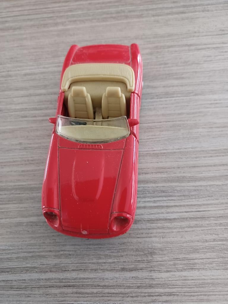 modelauto MG RV8 1:37, Ophalen, Nieuw