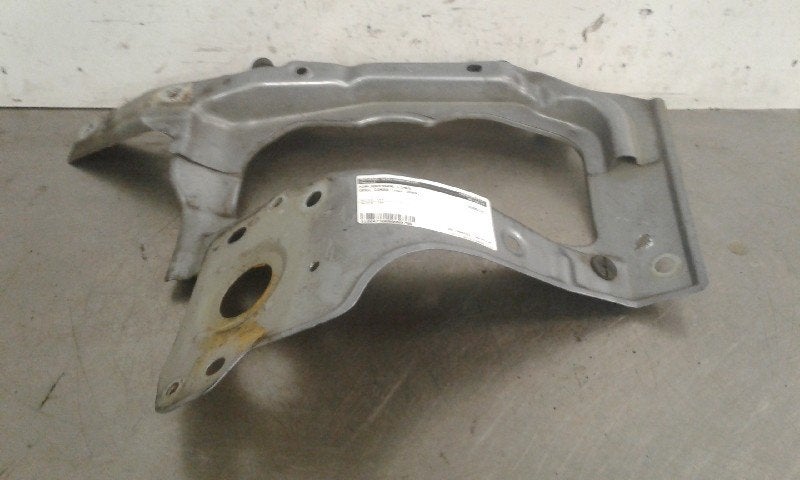 SUPPORT PHARE GAUCHE Opel Corsa C (F08 / 68), Autos : Pièces & Accessoires, Éclairage, Opel, Utilisé