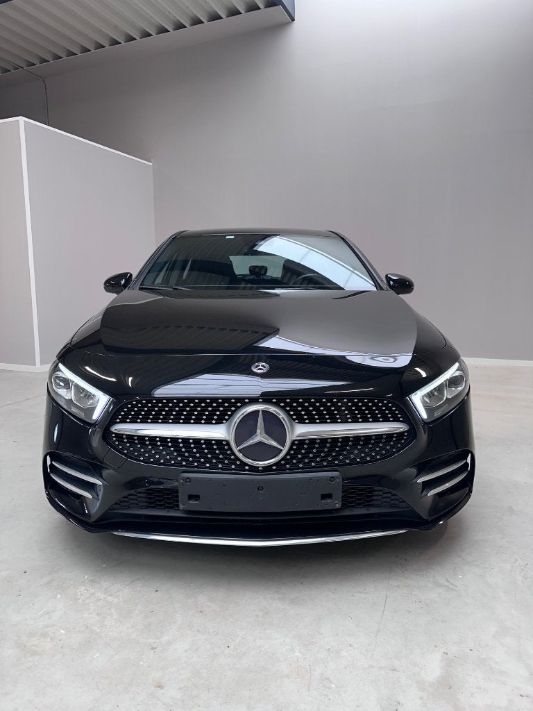 Mercedes A 180 i AMG Automaat Led Alcantara Lineass Dodehoek, Autos, Achat, Euro 6, Entreprise, Noir