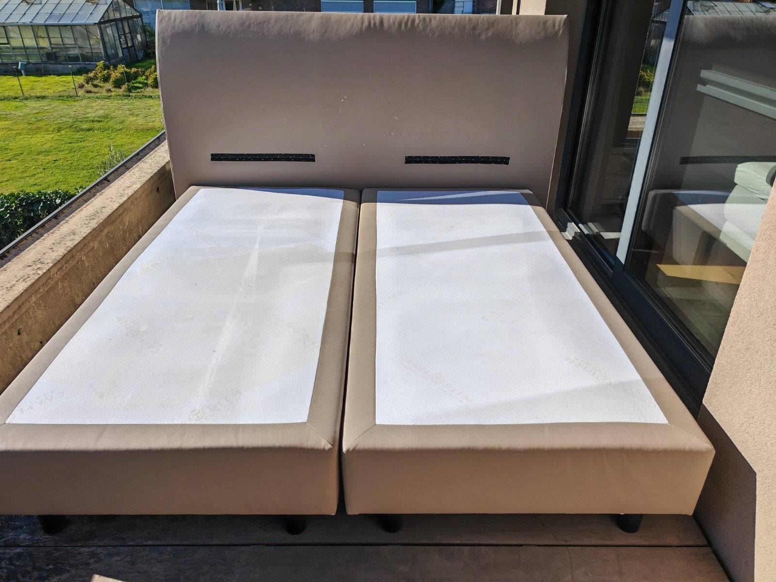 boxspring 180 x 200cm, Huis en Inrichting, Ophalen, Gebruikt, Beige, Tweepersoons