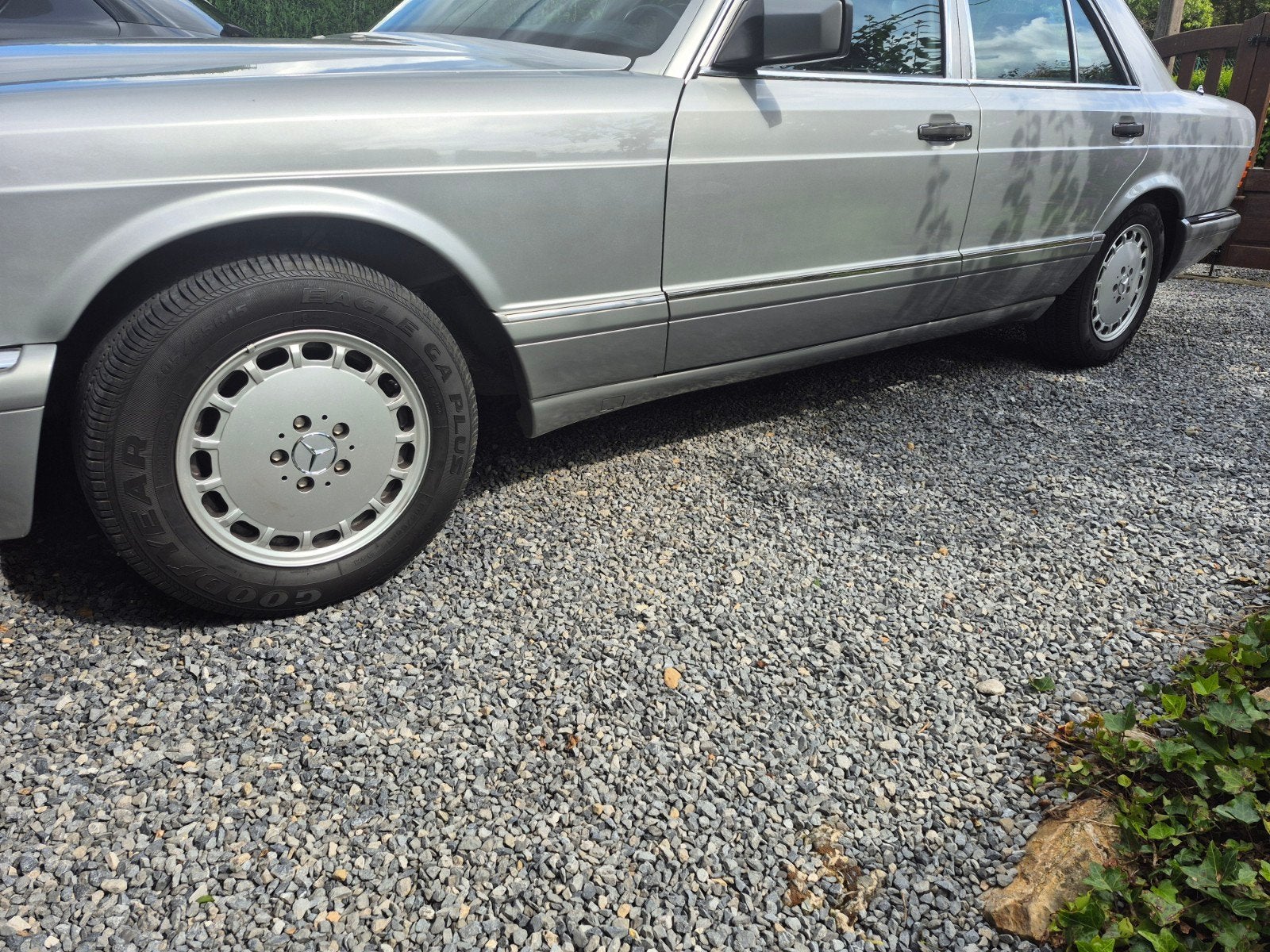 Mercedes w126 velgen en banden, Ophalen