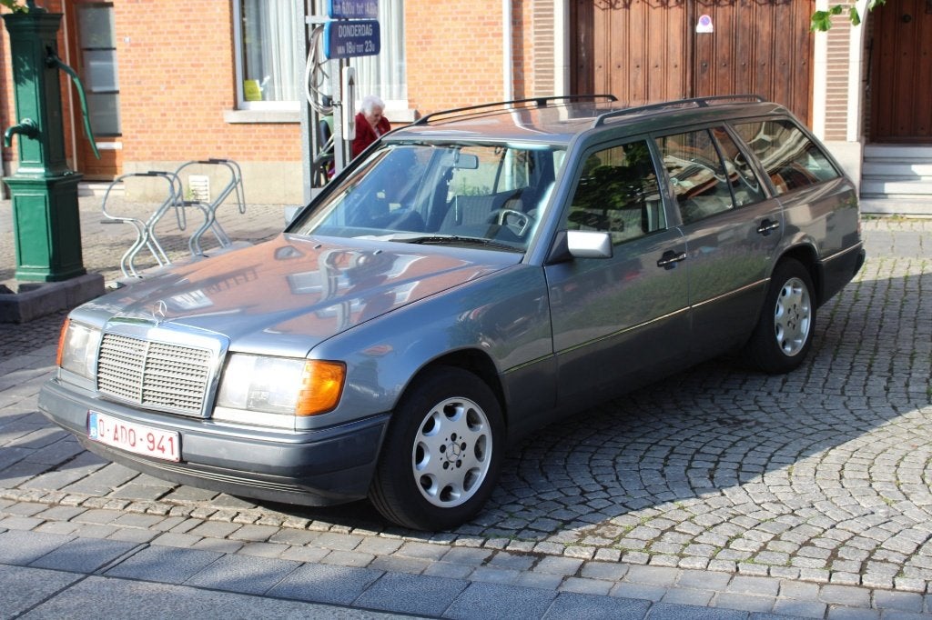 Mercedes 250 TD 1989, 90 kW, Argent ou Gris, Achat, Série 200