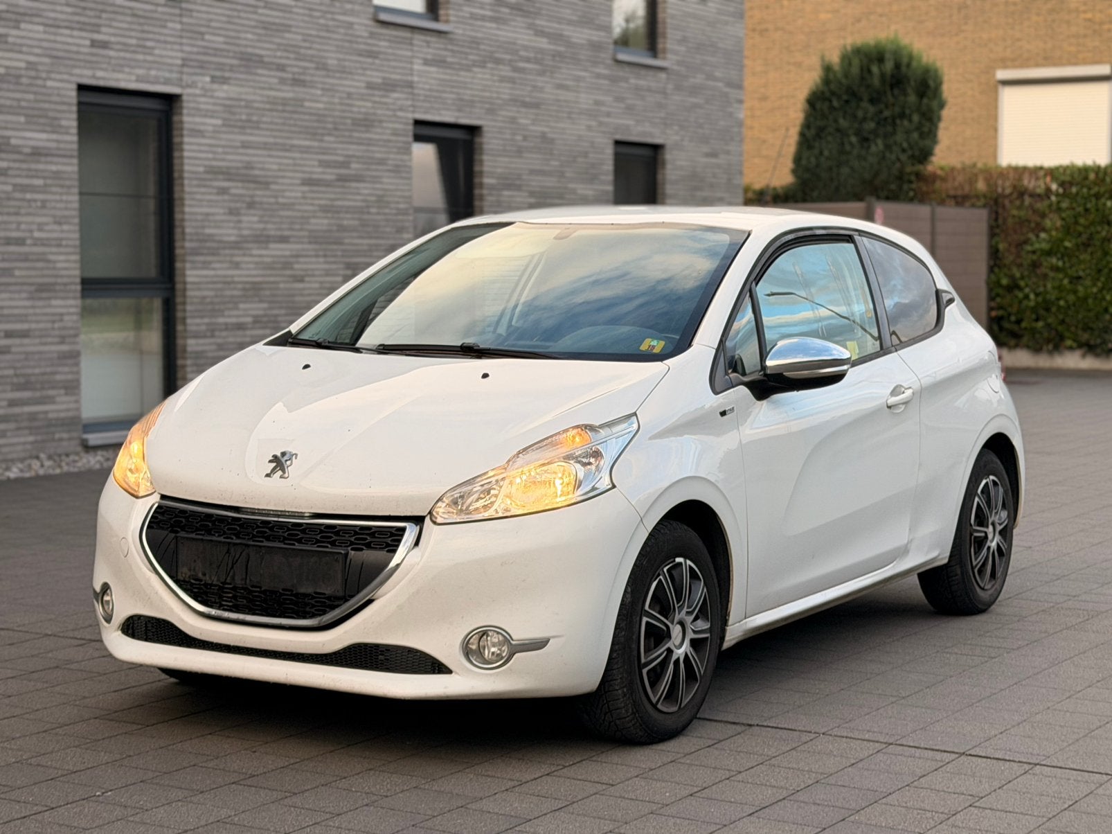 Peugeot 208 1.4hdi 2014 194.000km, Auto's, Euro 5, Bedrijf, Diesel, Te koop