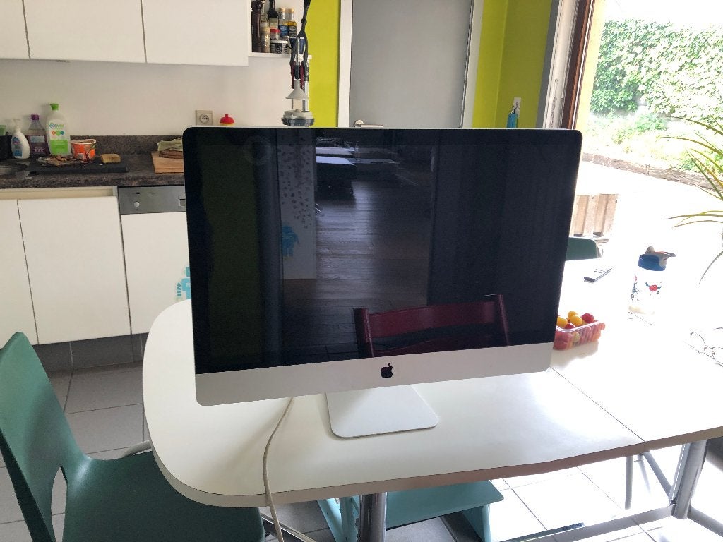 iMac A1312 27" voor onderdelen, Computers en Software, Apple Desktops, Gebruikt, iMac, HDD, 3 tot 4 Ghz, 32 GB, Ophalen