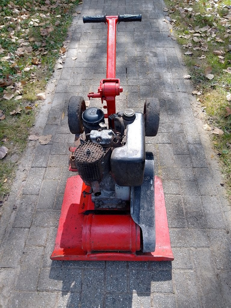 Trilplaat REVO DVW2100, Doe-het-zelf en Bouw, Gereedschap | Overige machines, Ophalen, Gebruikt