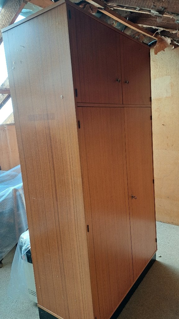 Gardes Robes Vintages avec rehausse (penderie et étagères), Ophalen, Huis en Inrichting