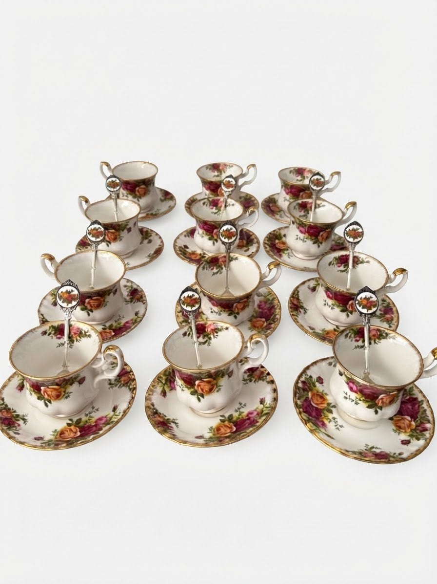 Service 12 tasse Royal Albert Old Country Roses 9 cuillères, Antiek en Kunst, Ophalen of Verzenden
