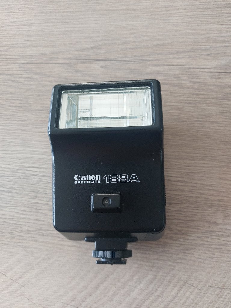 Canon Speedlite 188A, Audio, Tv en Foto, Foto | Flitsers, Ophalen, Canon, Inclusief tas/hoes, Canon