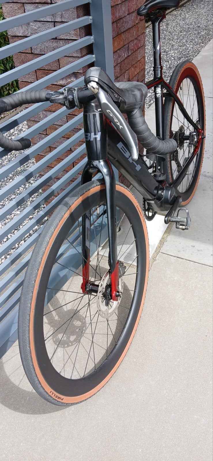 Vélo électrique Gravel BH. taille S/M nouveau moteur +rallon, Enlèvement