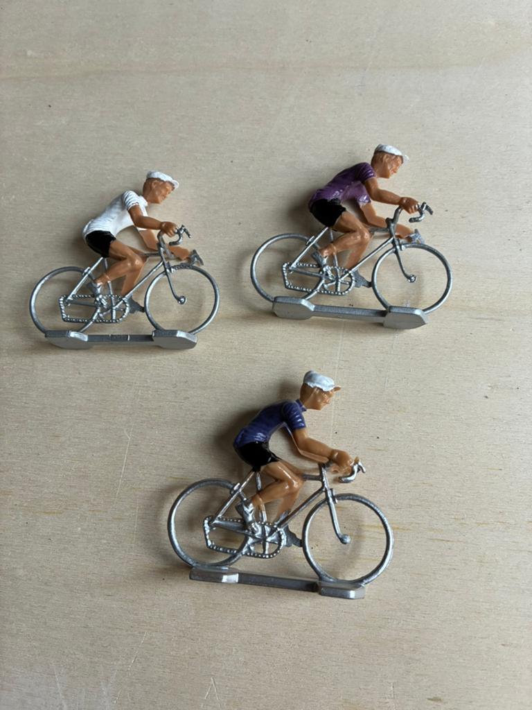3 Vintage plastic miniatuur Tour de France coureurs, Ophalen of Verzenden, Zo goed als nieuw, Beeldje of Poppetje