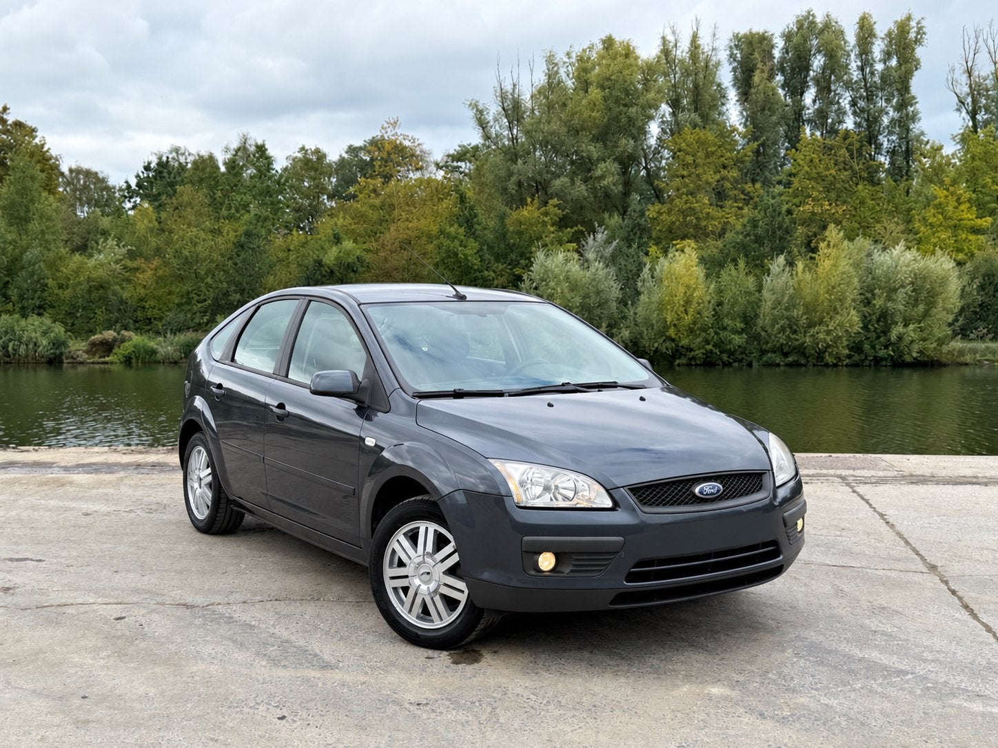 Ford Focus 1.6i /controle /Airco/Essence /, Autos, Focus, Argent ou Gris, Achat, Boîte manuelle