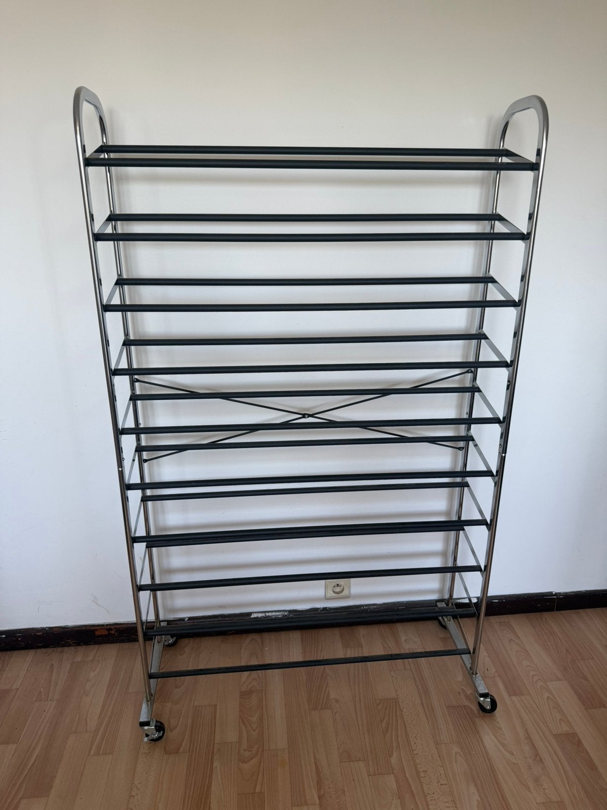 Superbe étagère à chaussures s/roulettes professionnel neuve, Maison & Meubles, Enlèvement, Comme neuf