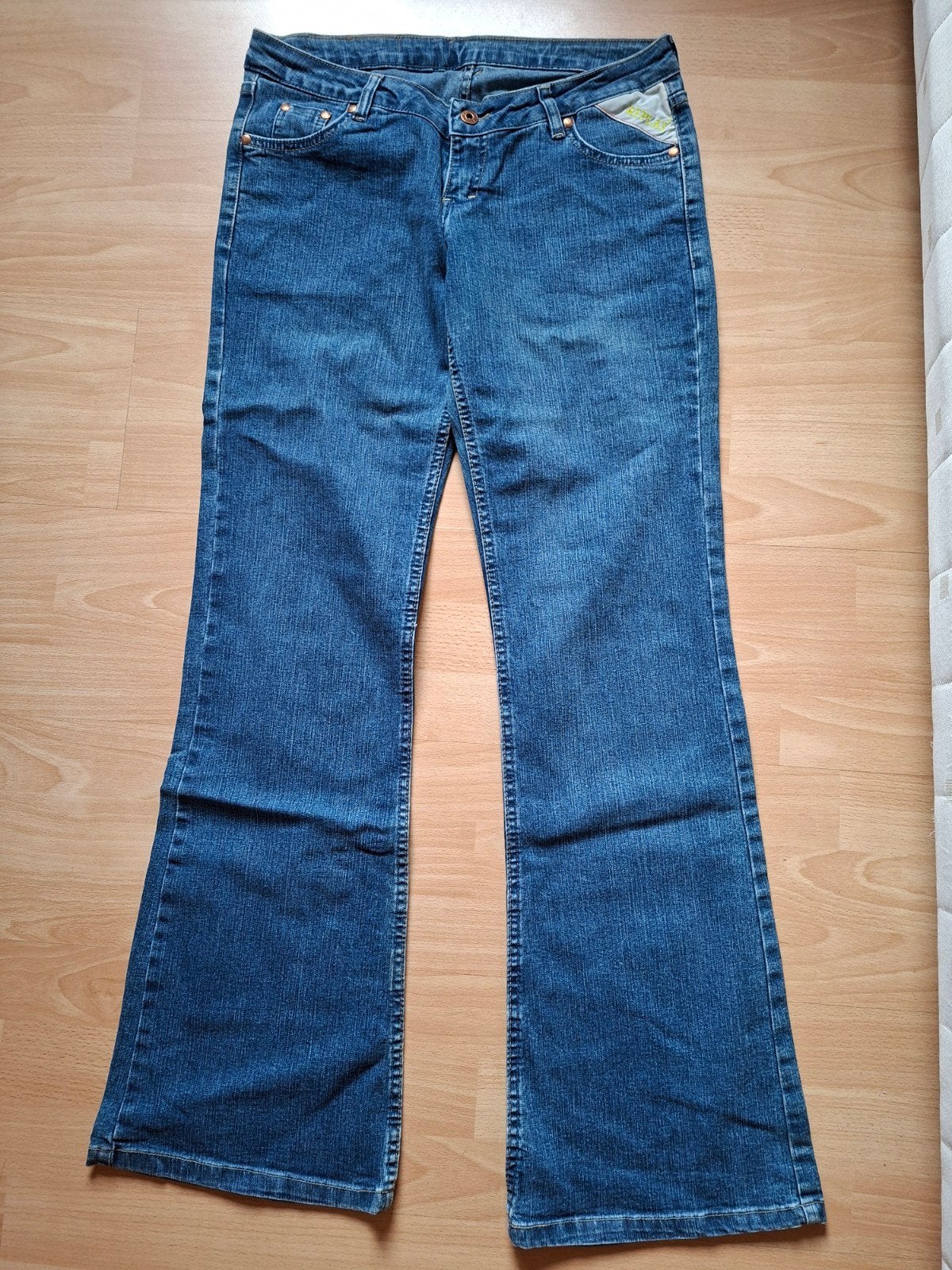 Pantalon en jean REPLAY pour femme - TAILLE 32, Vêtements | Femmes, Replay, Enlèvement ou Envoi, Comme neuf, W30 - W32 (confection 38/40)