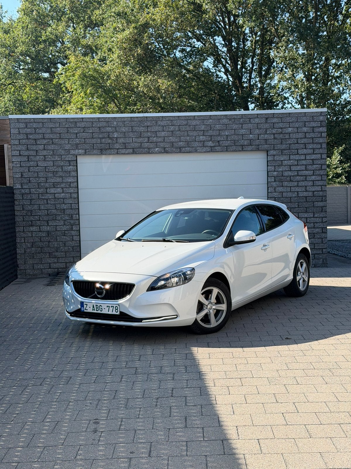 Volvo V40 D2 Kinetic | Dealer onderhouden | Nav | PDC | LED, Auto's, Voorwielaandrijving, Dealer onderhouden, Stof, 4 cilinders