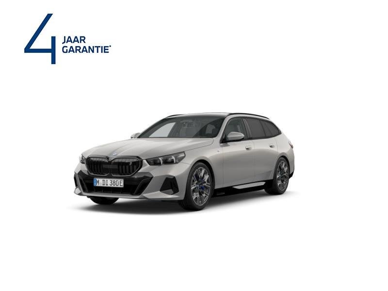 BMW i5 eDrive40 Touring, Auto's, BMW, Automaat, 4 deurs, Zwart, https://public.car-pass.be/vhr/2c856e45-8197-4876-b2bd-739d9858fc57