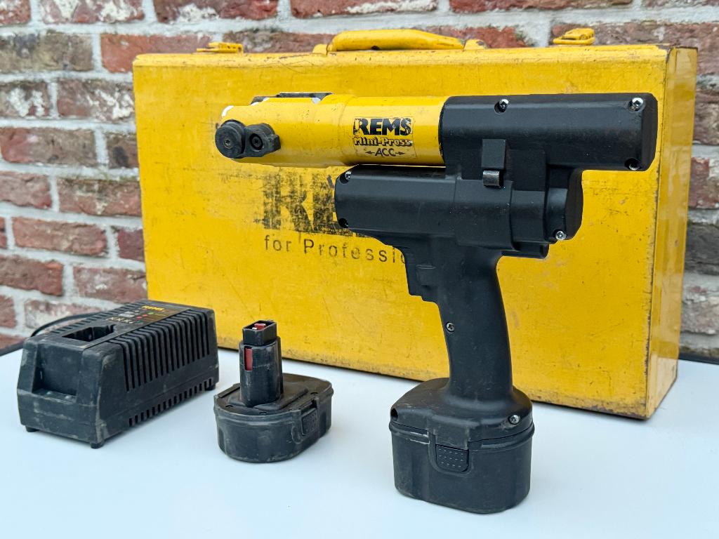 REMS Mini-Press Perstang + 2x Batterij & Oplader, Doe-het-zelf en Bouw, Sanitair, Zo goed als nieuw, Ophalen