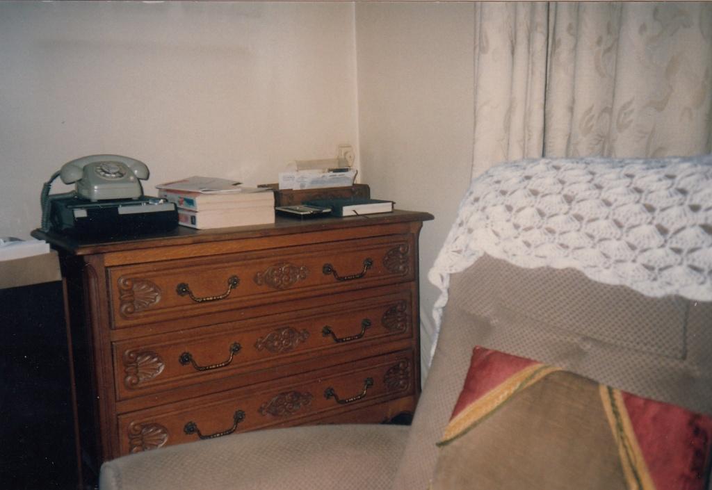 oude stijl slaapkamer in massieve eik, Huis en Inrichting, Ophalen, Gebruikt, Hout