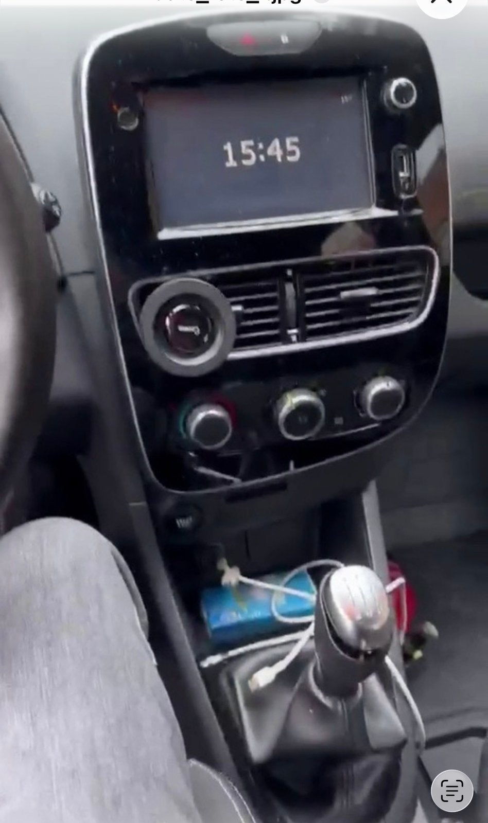 Renault clio 2017 90 pk 130000 km benzine 0.9 tce, Autos, Renault, Euro 5, Achat, Boîte manuelle, Noir