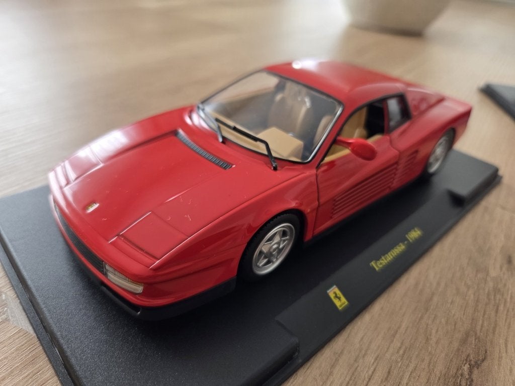 Miniature Ferrari 1/24, Collections, Enlèvement ou Envoi, Comme neuf