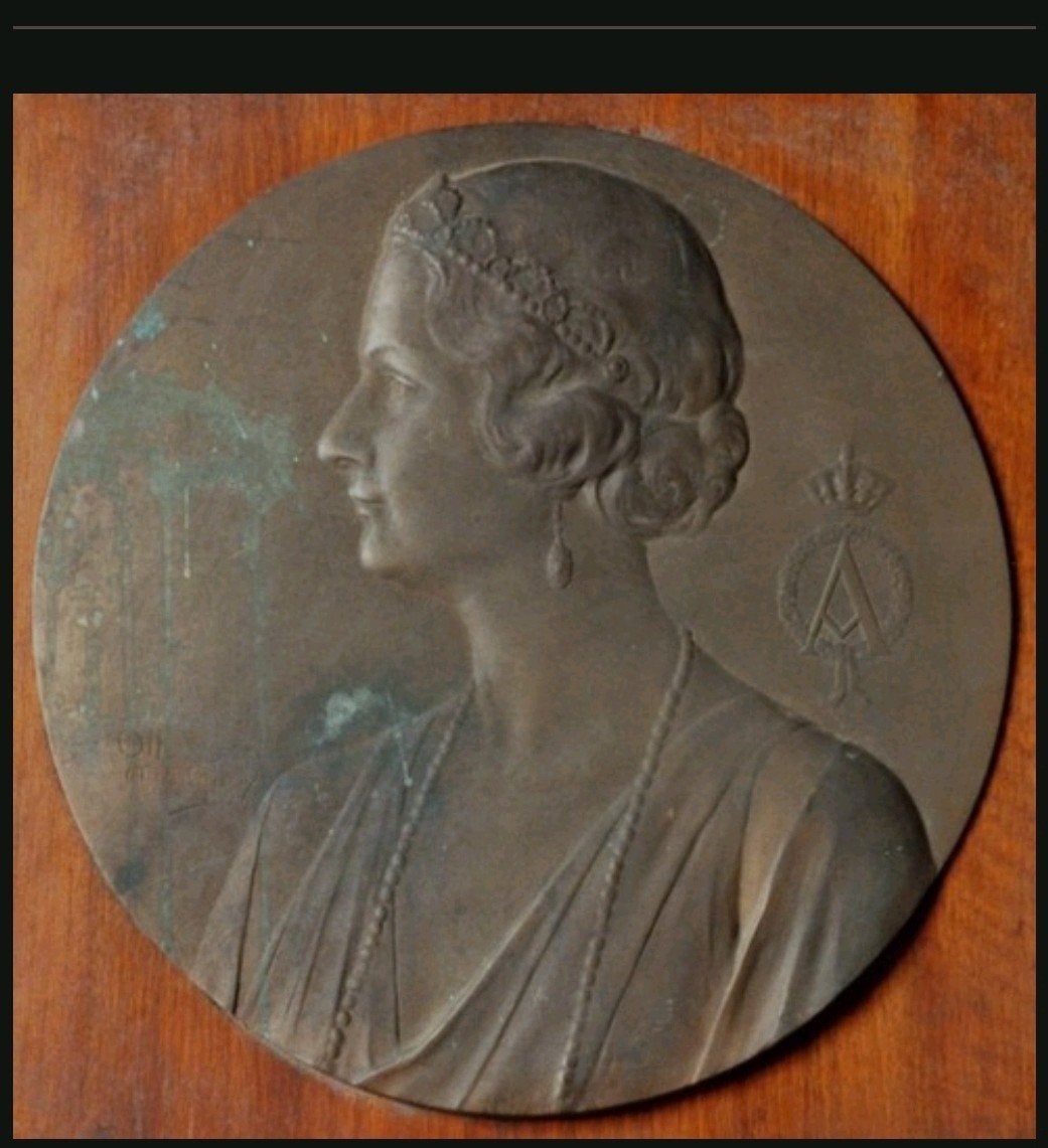 MAUQUOY ALPHONSE (1880 - 1954) Plaque bronze de 40 cm x 40 c, Timbres & Monnaies, Enlèvement