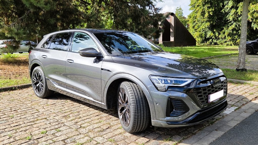 Audi Q8 e-tron 55 quattro S line | Shadow Look Plus | BTW, Auto's, Automaat, 0 cilinders, 1800 kg, Zwart