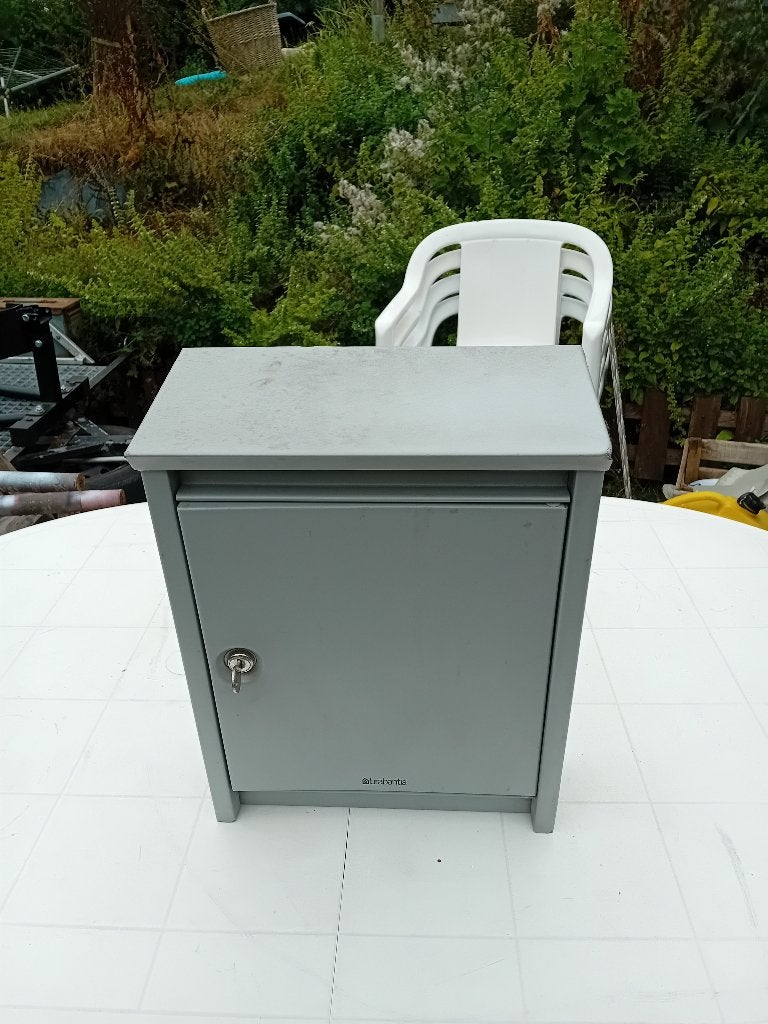 Boîte aux lettres Brabantia, Enlèvement ou Envoi, Utilisé, Acier, Murale