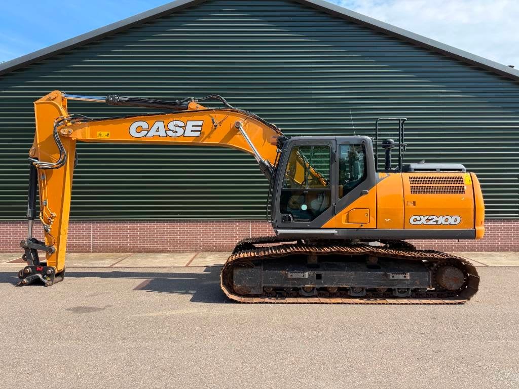 Case CX 210 D, Articles professionnels, Machines & Construction | Grues & Excavatrices, Excavatrice