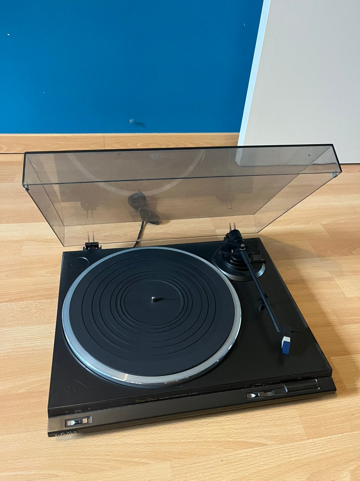 Tourne-disque Technics, Enlèvement, Comme neuf