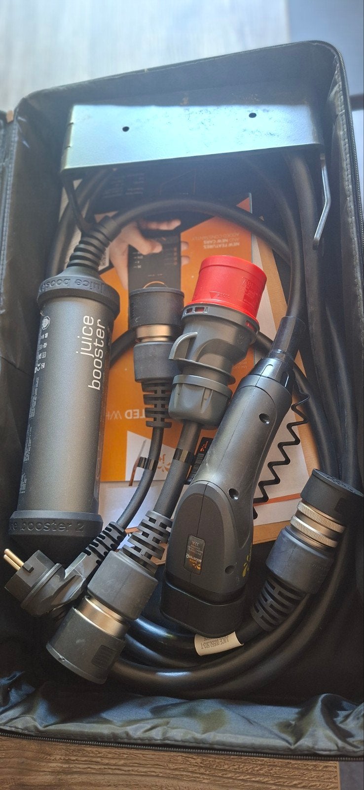 chargeur juice booster comme neuf, Enlèvement
