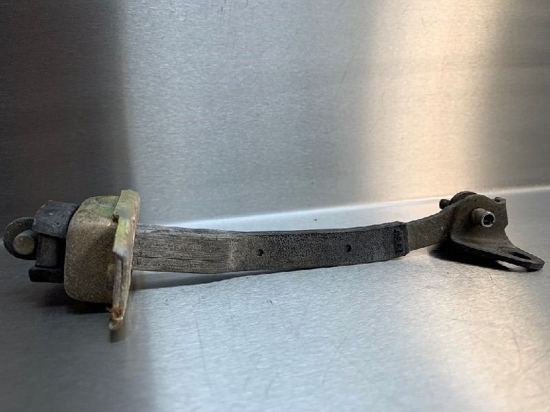 MECANISME DE VEROUILLAGE PORTE AVANT DROITE Toyota HiAce II, Utilisé, Avant, Toyota