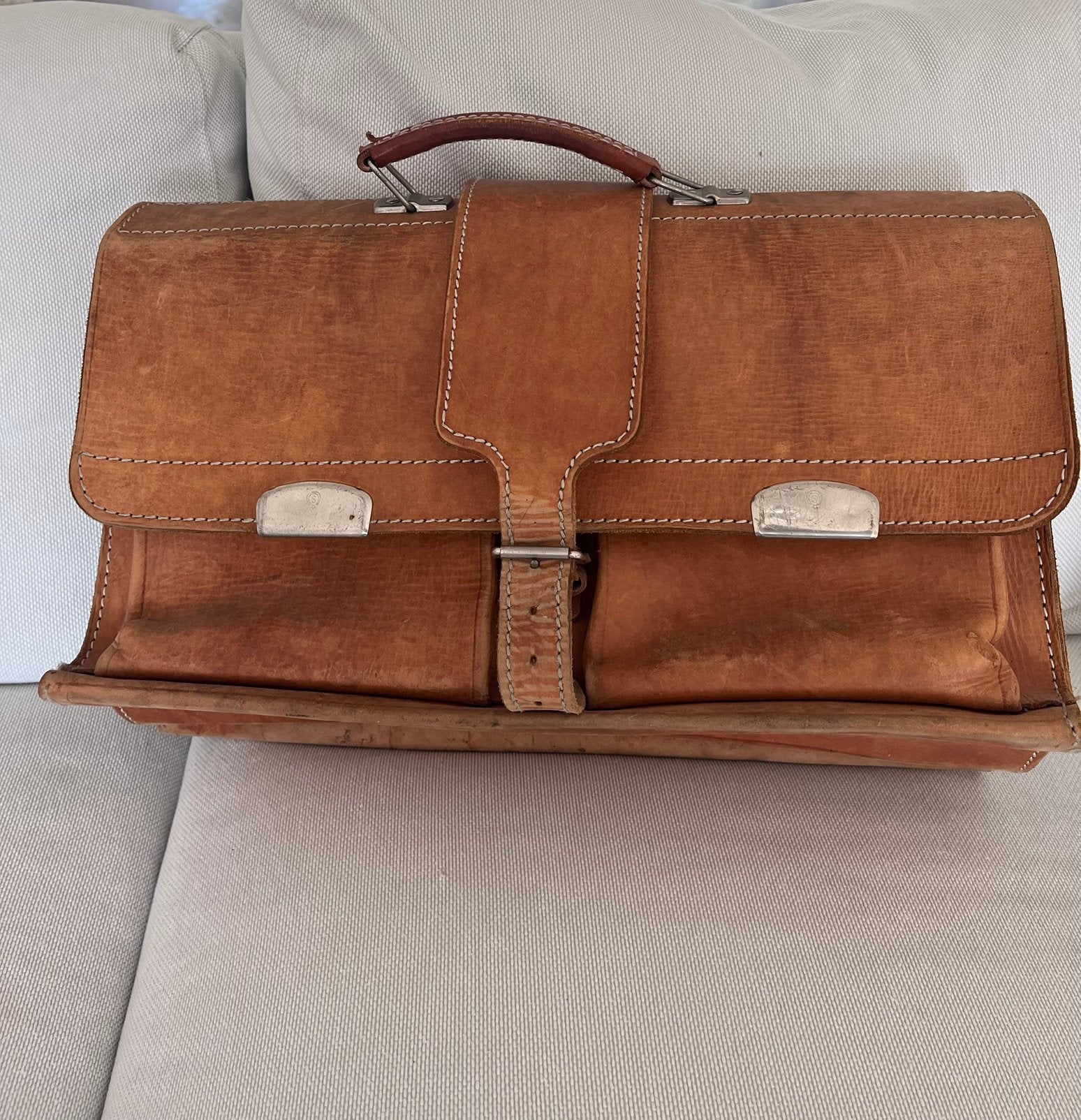 Vintage leren schooltas aktetas, Bruin, Aktetas of Boekentas, 40 tot 50 cm, Ophalen of Verzenden